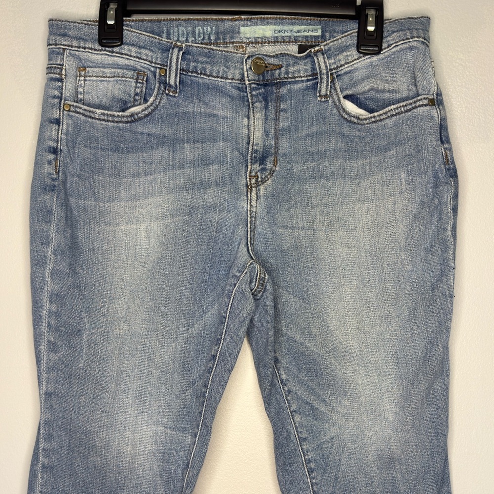 DKNY Bermuda Mid-rise Jean Shorts Size 8